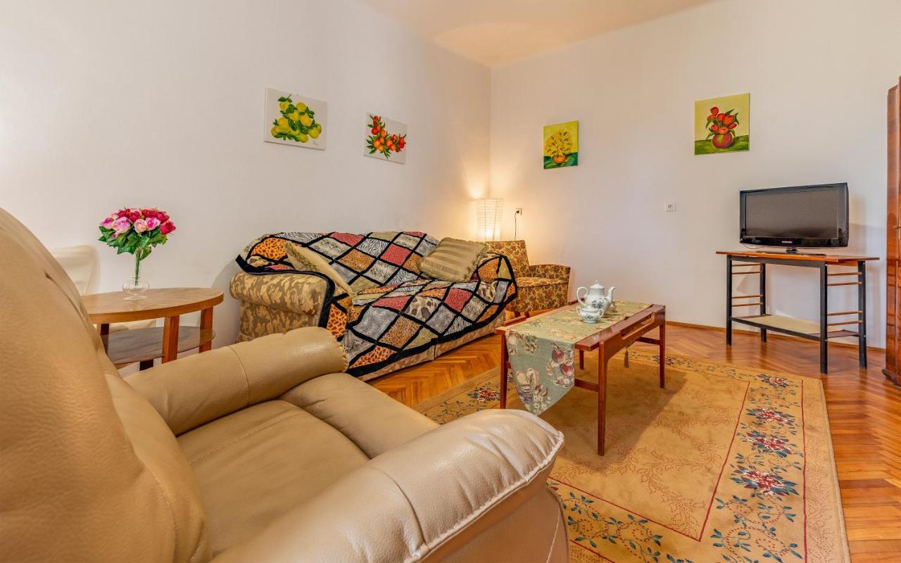 Liznjan - Blue Gate Manor Villa Ngoại thất bức ảnh